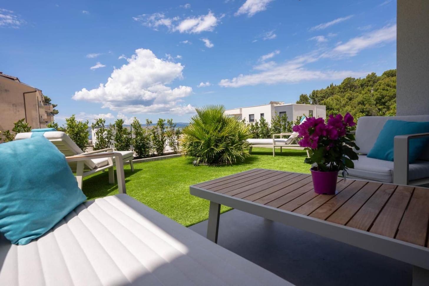Apartmani Lara บาชกาโวดา ภายนอก รูปภาพ
