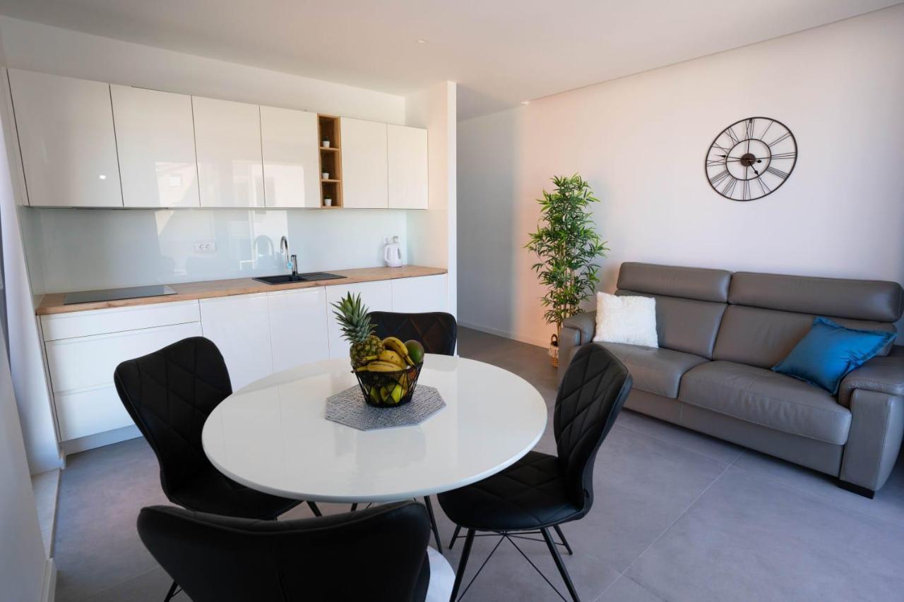 Apartmani Lara บาชกาโวดา ภายนอก รูปภาพ
