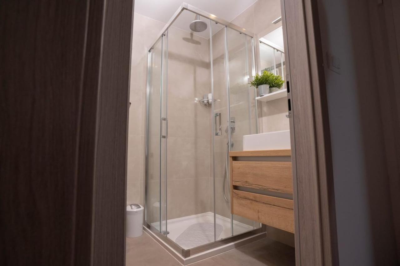 Apartmani Lara บาชกาโวดา ภายนอก รูปภาพ