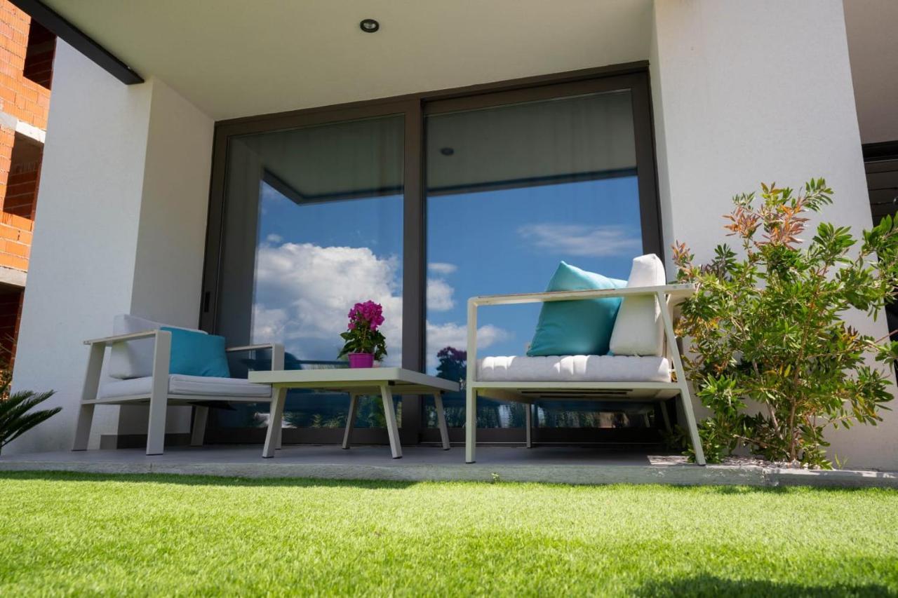 Apartmani Lara บาชกาโวดา ภายนอก รูปภาพ